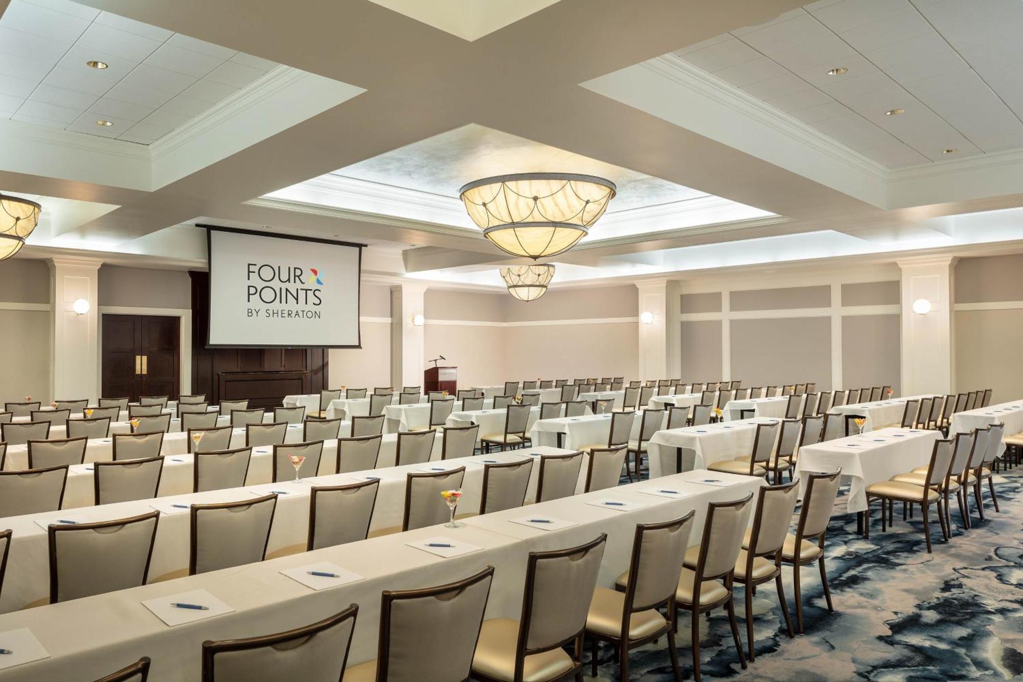 Four Points By Sheraton Norwood Conference Center Eksteriør billede