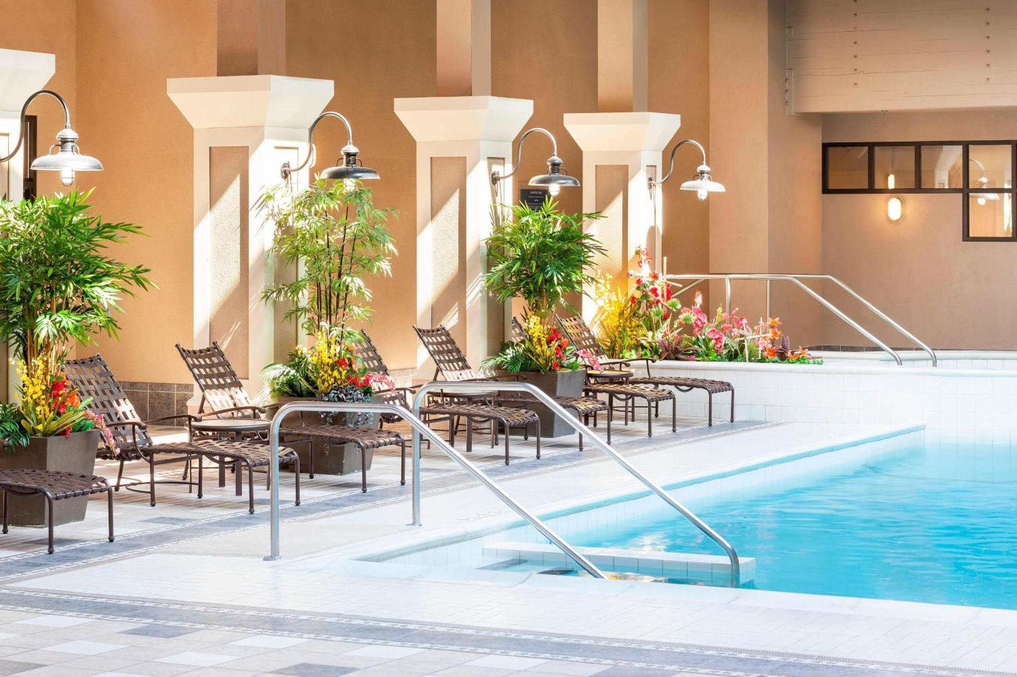 Four Points By Sheraton Norwood Conference Center Eksteriør billede